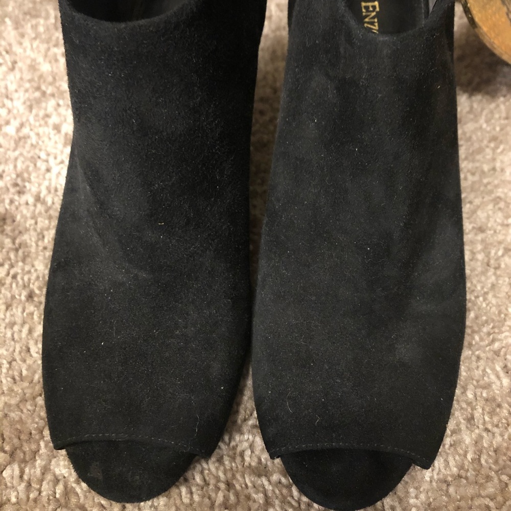 Nice peep toe booties with stiletto style heel